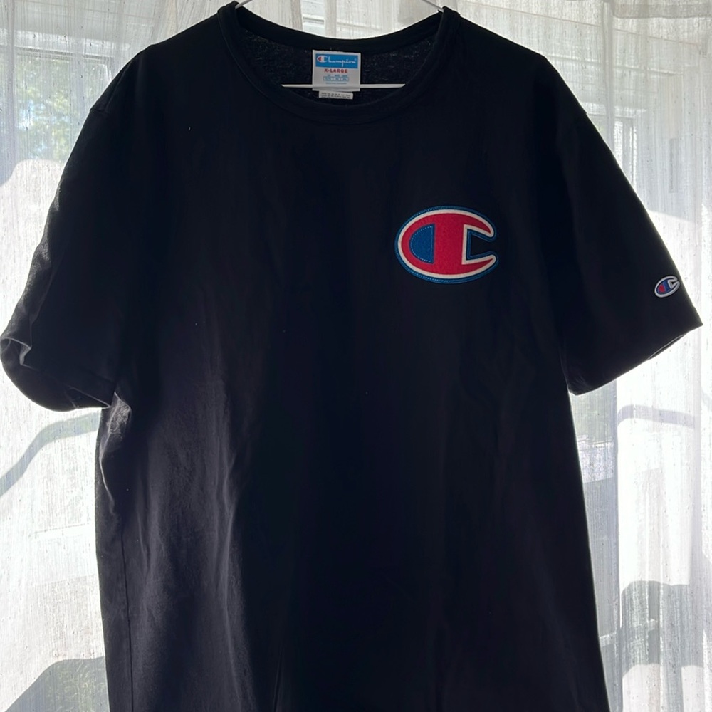 Men’s Champion black t shirt size XL great condition